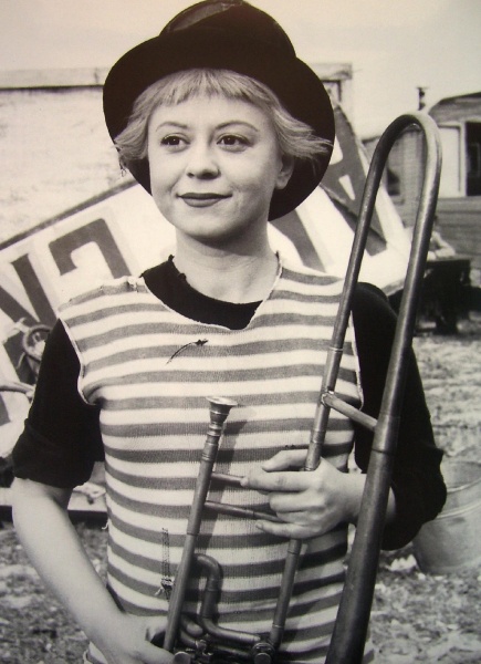 [Image: giulietta-masina.jpg]